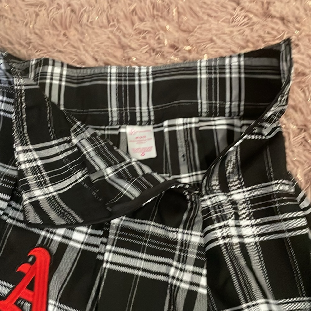School skirt - Picture 2 of 2
